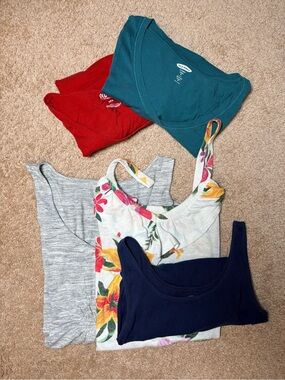 Maternity Bundle - 5 Old Navy Tops